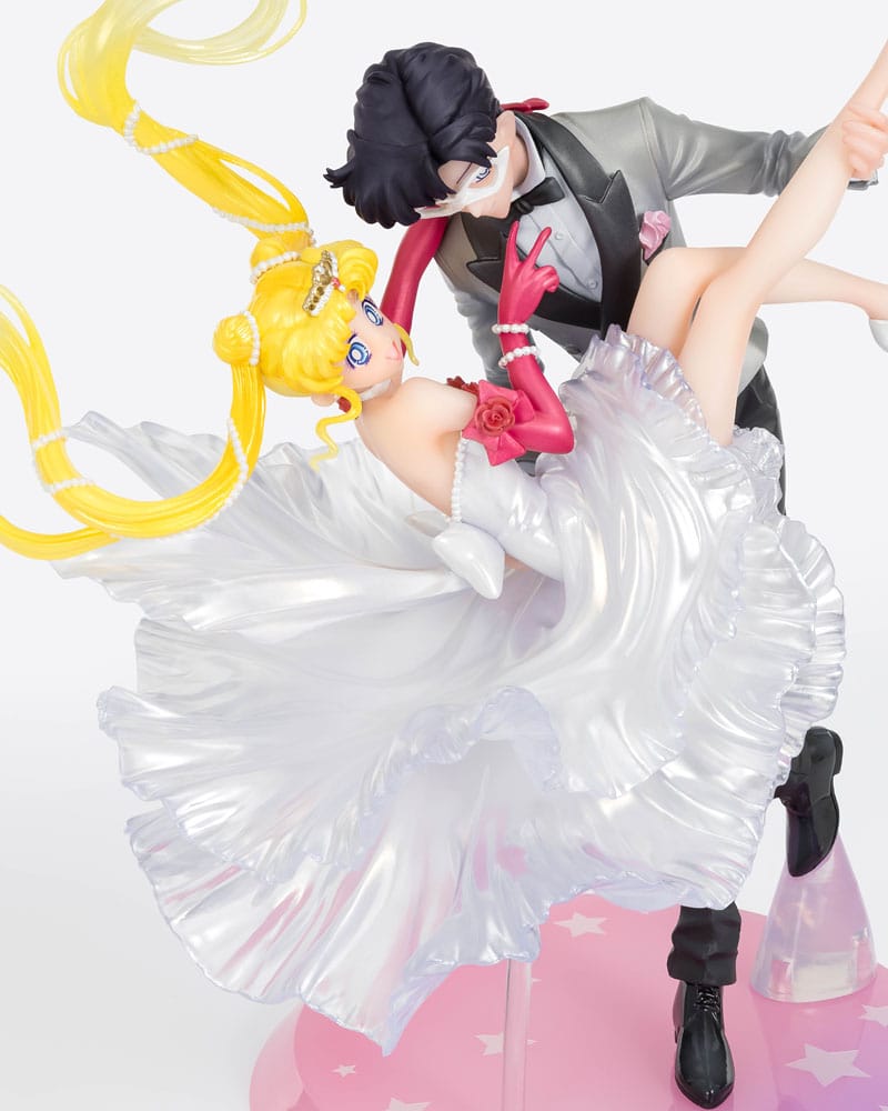 Sailor Moon FiguartsZERO Chouette PVC Statue Usagi & Tuxedo Mask Moonlight Glow Edition 24 cm by Bandai Tamashii Nations - Sailor Moon