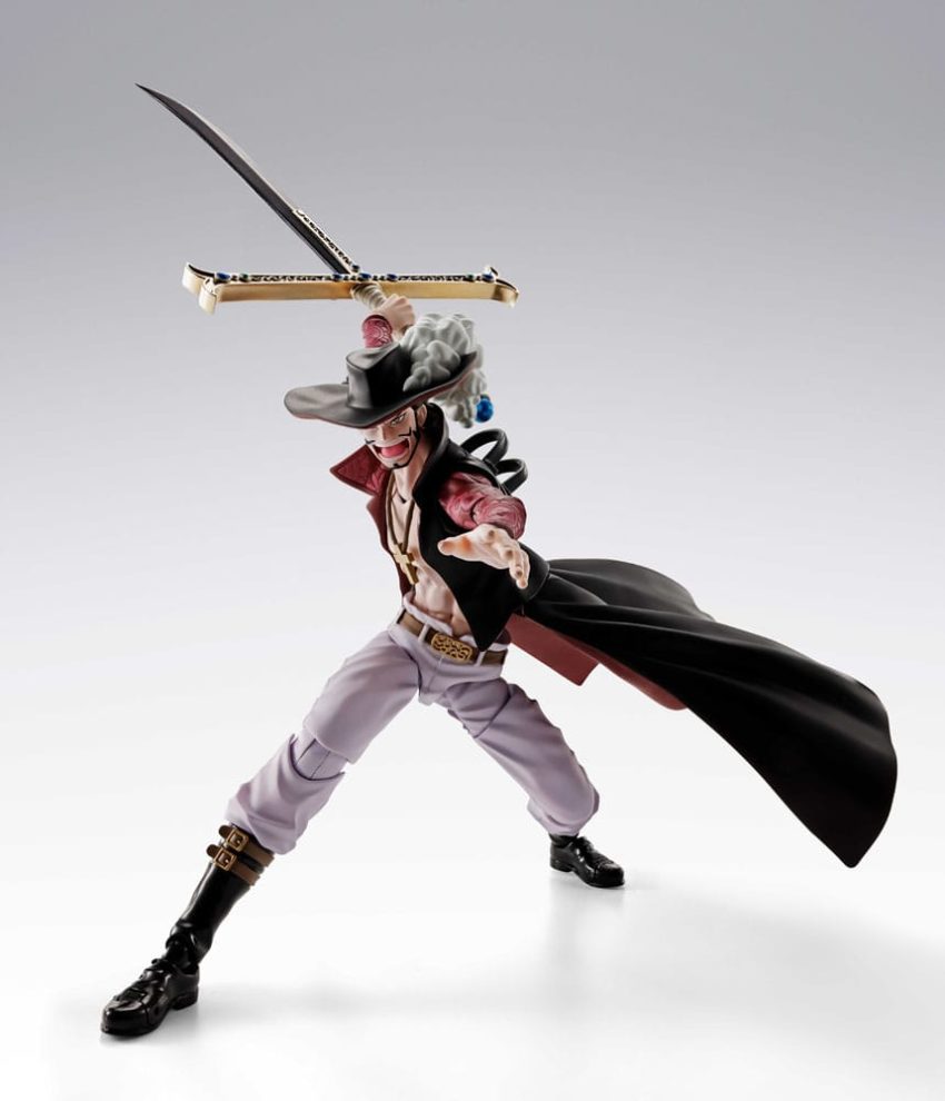 One Piece S.H.Figuarts Action Figure Dracule Mihawk Hawkeye 17 cm by Bandai Tamashii Nations - One Piece
