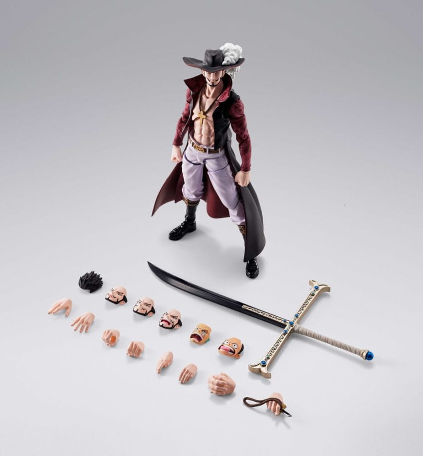 One Piece S.H.Figuarts Action Figure Dracule Mihawk Hawkeye 17 cm by Bandai Tamashii Nations - One Piece
